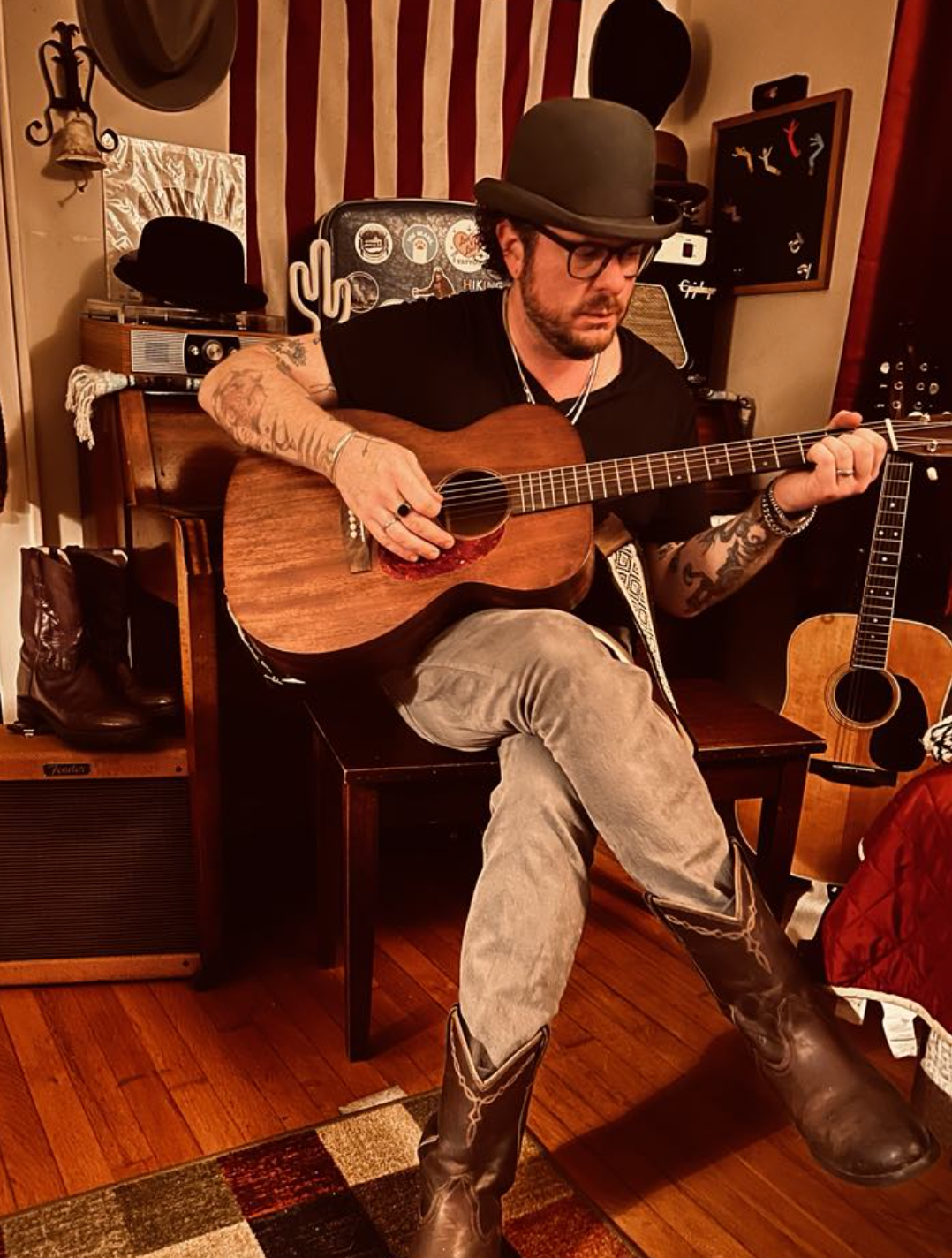 Sunday Sessions – Live Music with Chris Jones