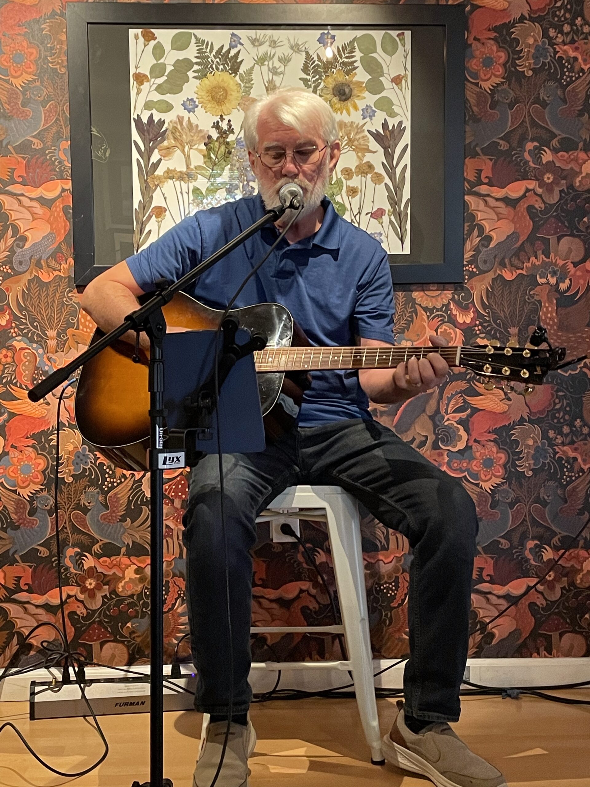 Sunday Sessions | Live Music with Bob Dyer